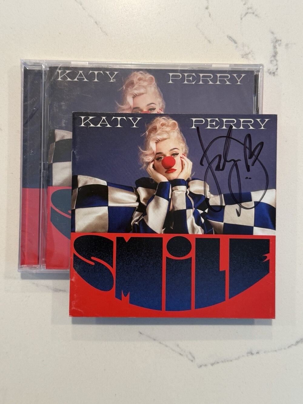 Katy Perry Signed SMILE CD + Art Card Official Hand Autographed